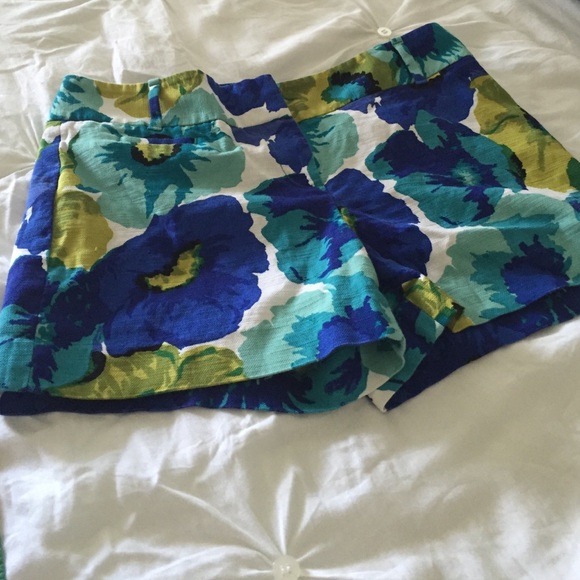 Lift Flower Shorts