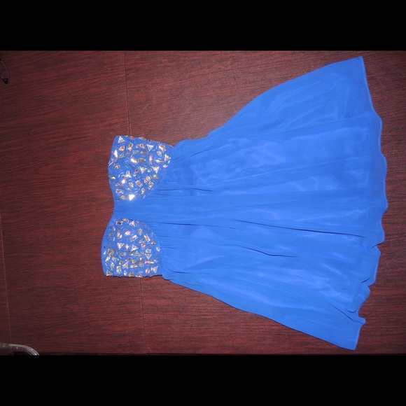 Gorgeous homecoming dress!