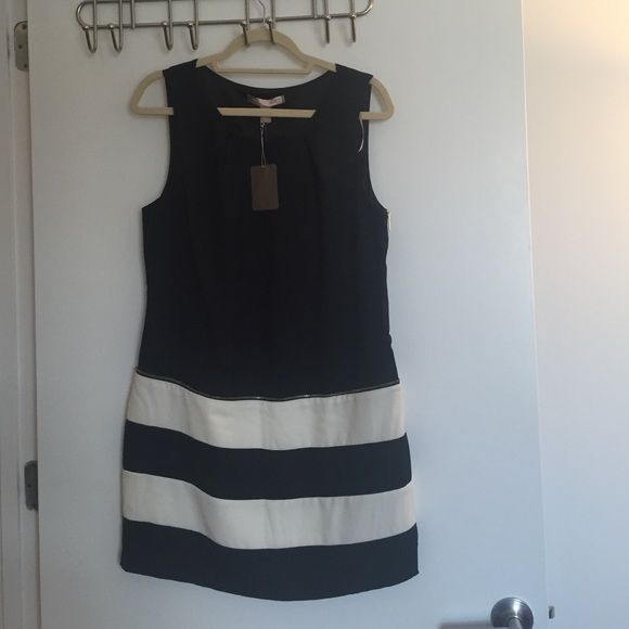 Super cute dress w/ tags - Picture 1 of 2