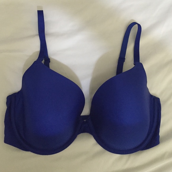 VS pink bra