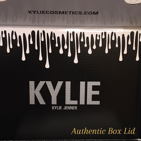 💄Kylie Fake vs. Real💄 - Picture 2 of 8