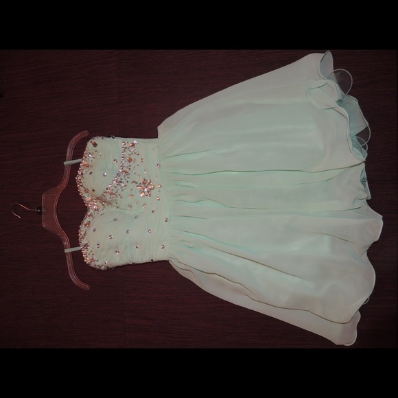 Perfect homecoming dress!