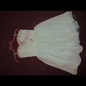 Perfect homecoming dress!