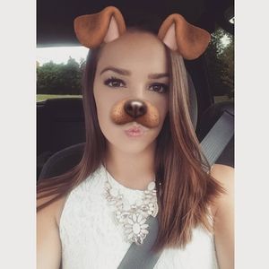 Meet your Posher, Caitlyn