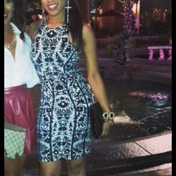 Black and white dress worn once , size small - Picture 1 of 3