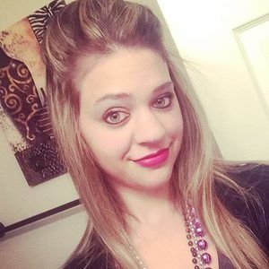 Meet your Posher, Eva