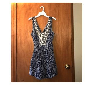Wetseal dress, En Crėme, Small, Paisley dress