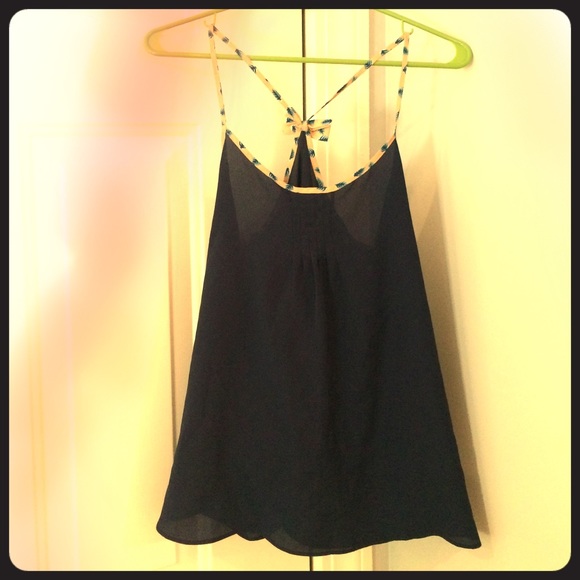 Navy trapeze tank with bow