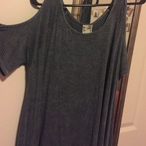 Blu pepper cold shoulder tee