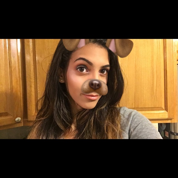 Meet your Posher, Anna - Picture 2 of 3