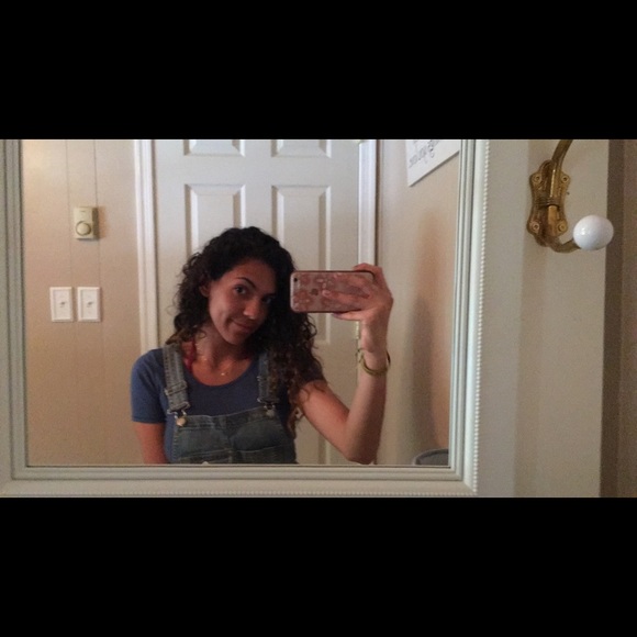 Meet your Posher, Anna - Picture 3 of 3