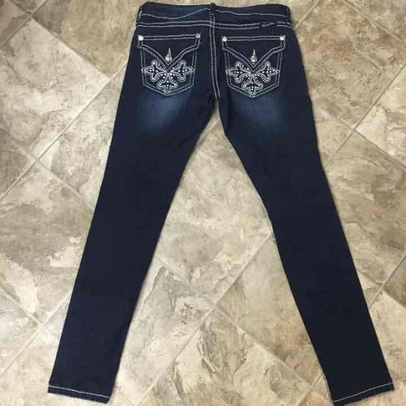 SOLD - Picture 3 of 4