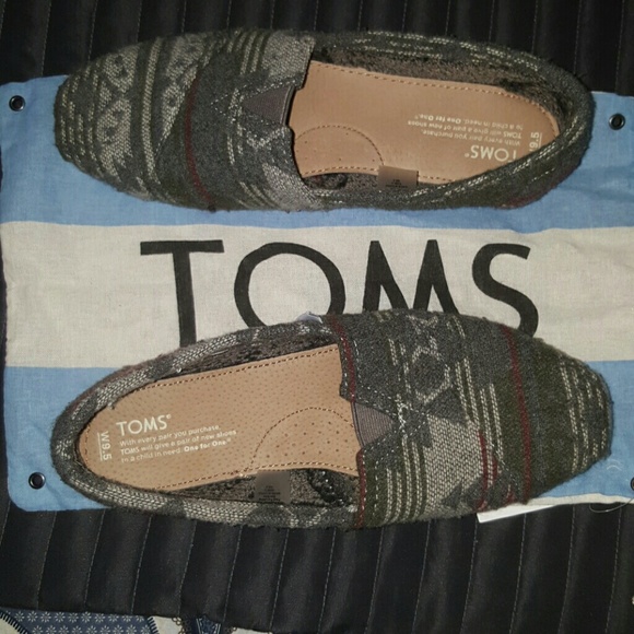 Women's Toms