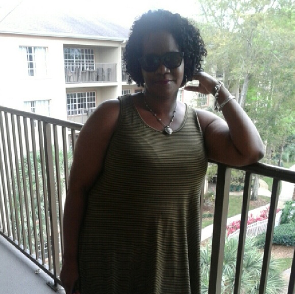 Meet your Posher, Sharon - Picture 1 of 1