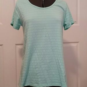 LuLaRoe small Classic Tee