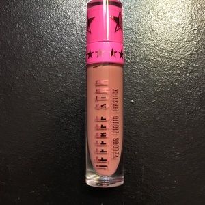 Jeffree Star Lipstick in Celebrity Nude.