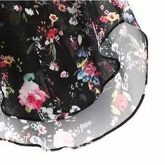 ✨LAST ONE!✨ Sheer Floral Kimono - Picture 4 of 8