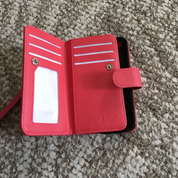iPhone 5s wallet case! - Picture 2 of 3