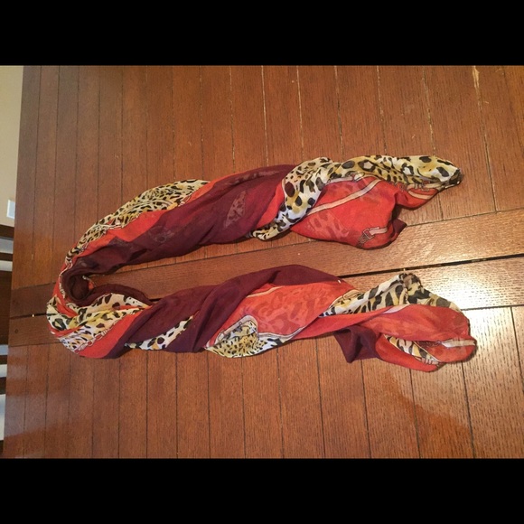 Scarf - Picture 2 of 4