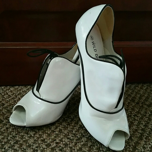 White heel