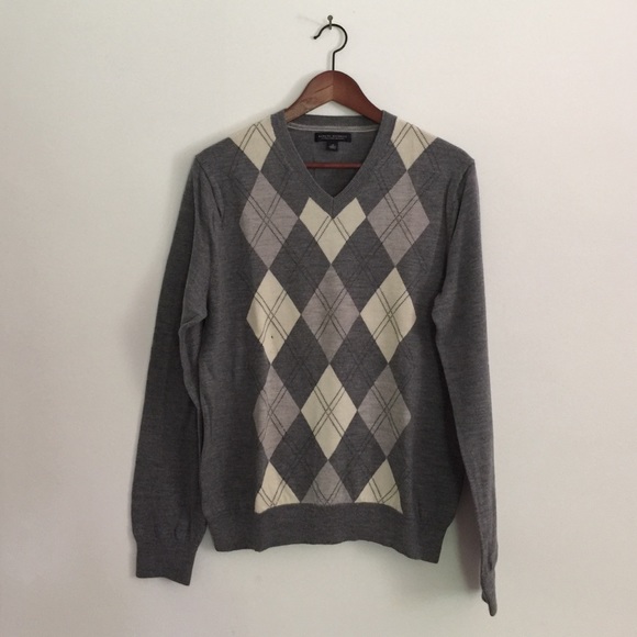 Mens banana republic argyle v-neck sweater size M.