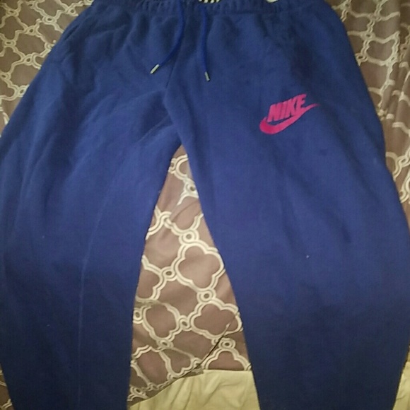 Nike sweatpants - Picture 1 of 2