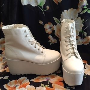 Y.R.U white platform Hercules shoes 7