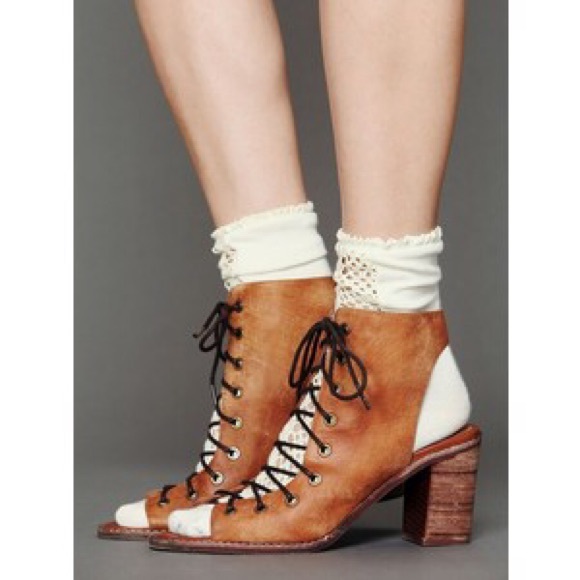 jeffrey campbell minimal lace up heel