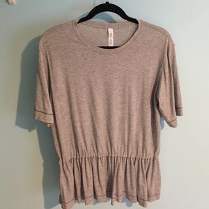 EUC Lululemon shirt.