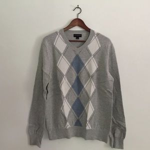 Mens banana republic argyle v-neck sweater size M.