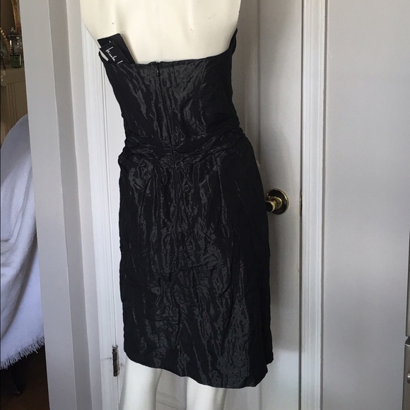 Dress: Nicole Miller Collection - Picture 4 of 4