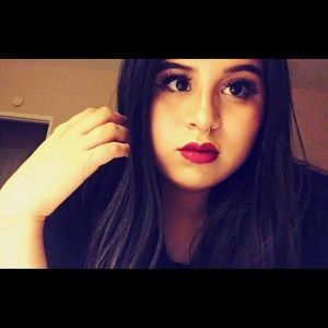 Meet your Posher, Victoria