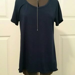 LuLaRoe small Classic Tee