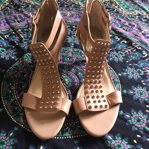 Vince Camuto sandals size 7
