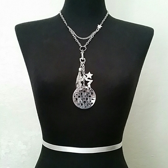 Guess Back to School Exclusive Charm Necklace - Picture 4 of 4