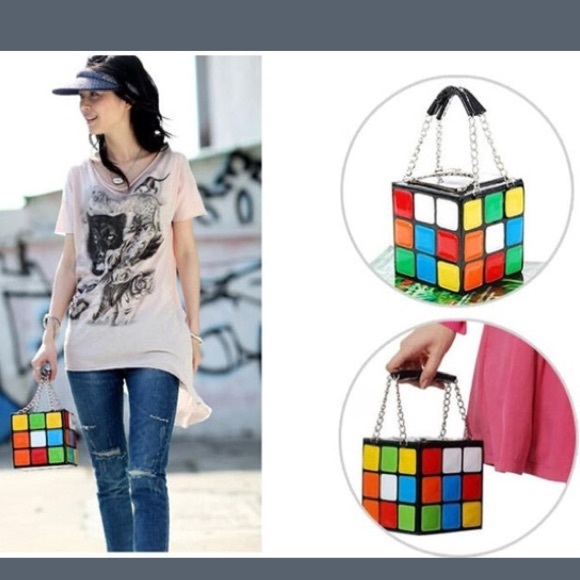 🎈1 LEFT! Rubik’s Cube purse - Picture 4 of 4