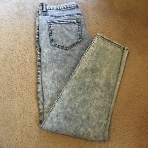 Acid wash jeans