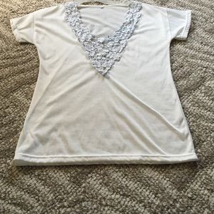White flower top T-shirt!