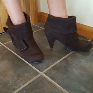 Way cute! Ankle bootie! Like new!