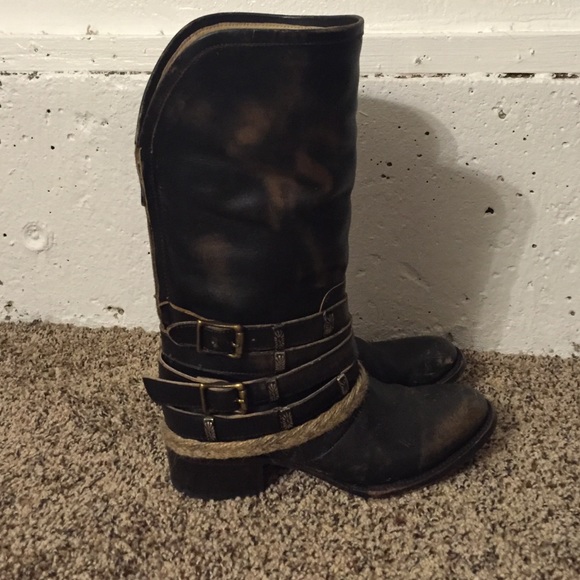 Black boho boots barely worn