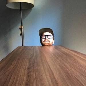 Meet your Posher, Max