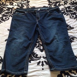 Maurice's Dark Wash Orchid Capris