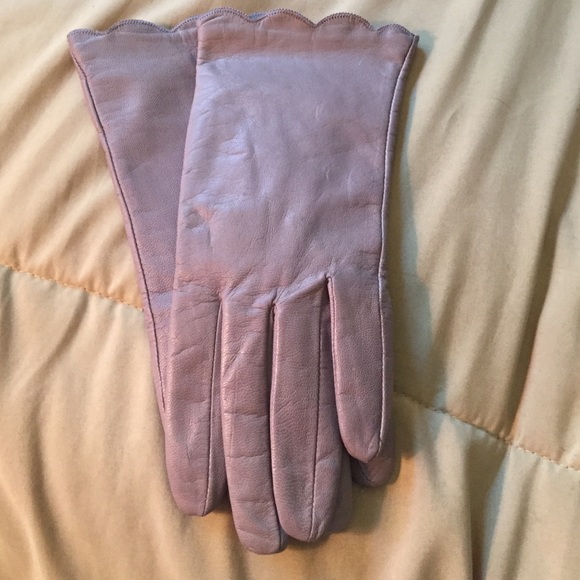 Nine West Lavender Leather Gloves