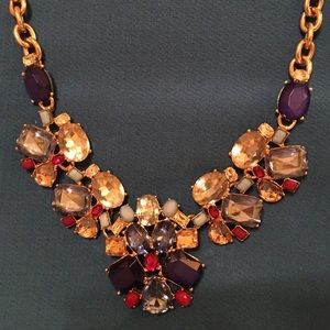 ⚡️SOLD⚡️Ann Taylor statement necklace