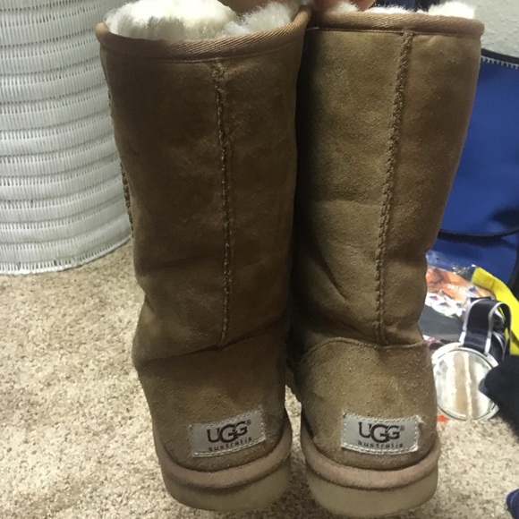 Tan uggs, size 7, super cute & 100% authentic! - Picture 1 of 4