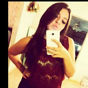 Meet your Posher, Andreina