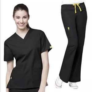 Wonders ink origins scrub set