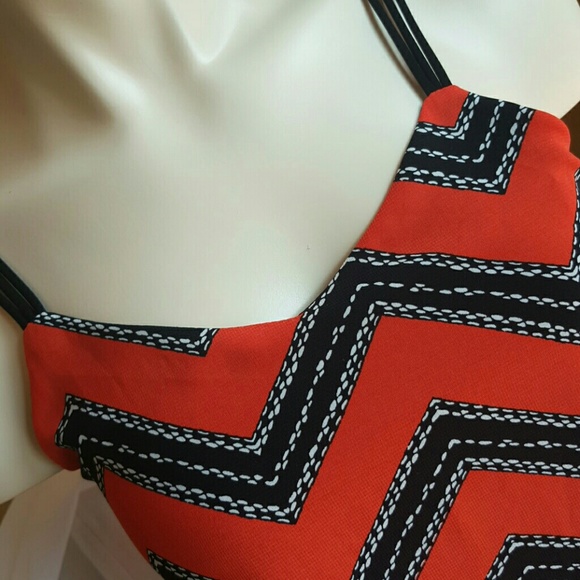 GORGEOUS TANK/BLOUSE - Picture 2 of 3