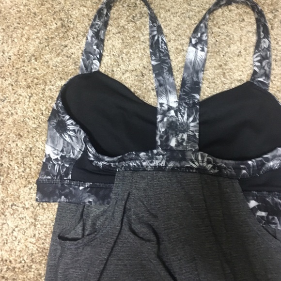 Authentic lulu lemon top - Picture 3 of 4
