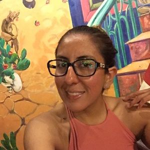 Meet your Posher, April